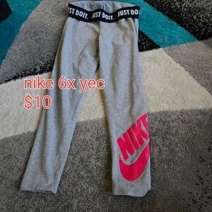Nike Kids Leggings in Gray with Pink Accents